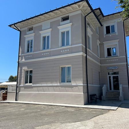 San Valentino Hotel Bašanija Екстериор снимка